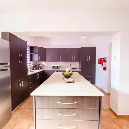 Fame With Private Pool And Gazebo *