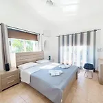 Fame With Private Pool And Gazebo *