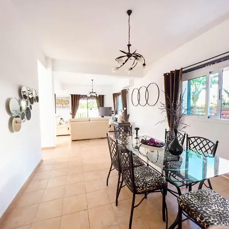 Villa Fame With Private Pool, Jacuzzi&gazebo Agia Napa