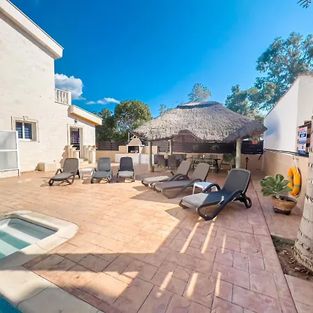 Fame With Private Pool, Jacuzzi&gazebo Villa *