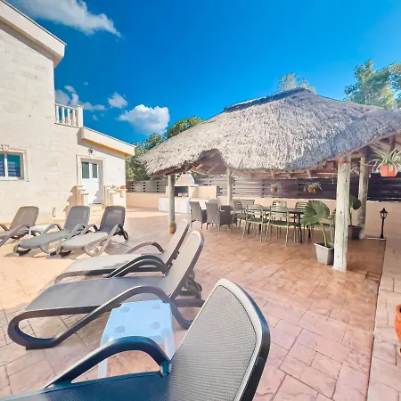 Fame With Private Pool, Jacuzzi&gazebo *