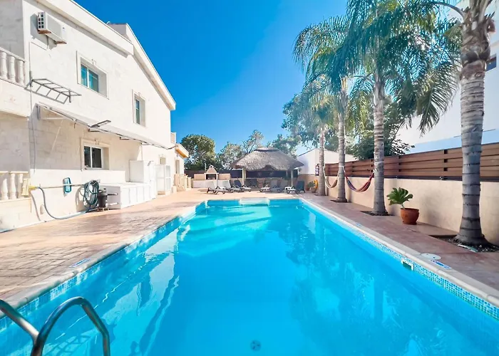 Fame With Private Pool And Gazebo