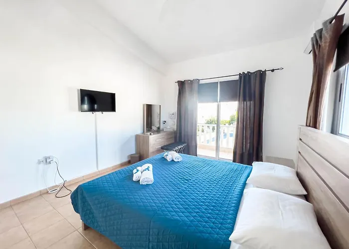 Vila Fame With Private Pool And Gazebo